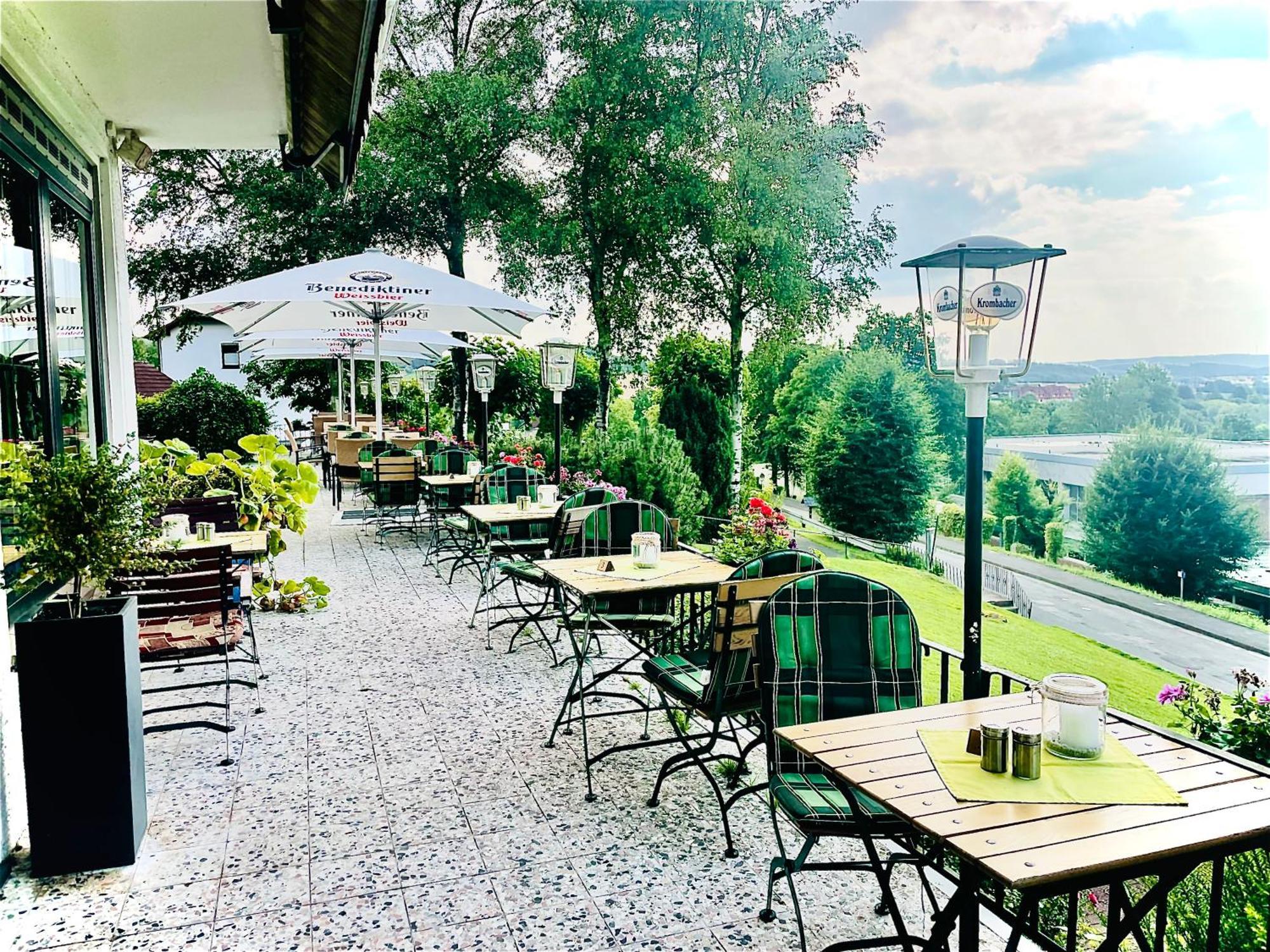 Berghof Hotel Nieheim Exterior photo